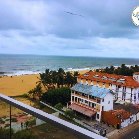 Negombo Ocean Breeze - Bliss On The Beach Luxury Apartments By Serendib Vacation Bagian luar foto