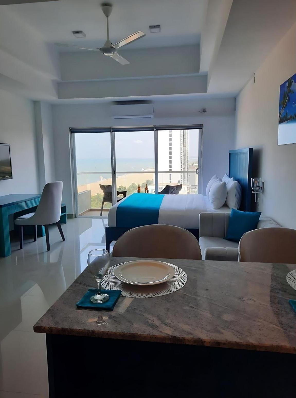 Negombo Ocean Breeze - Bliss On The Beach Luxury Apartments By Serendib Vacation Bagian luar foto