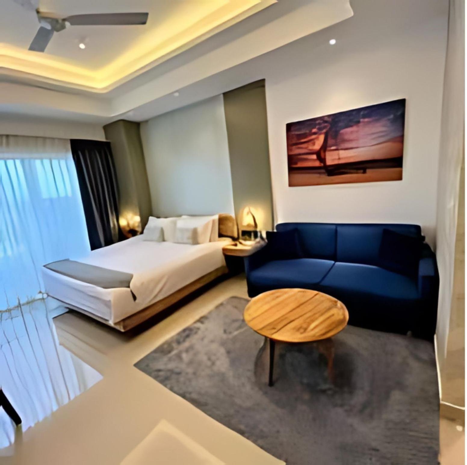 Negombo Ocean Breeze - Bliss On The Beach Luxury Apartments By Serendib Vacation Bagian luar foto