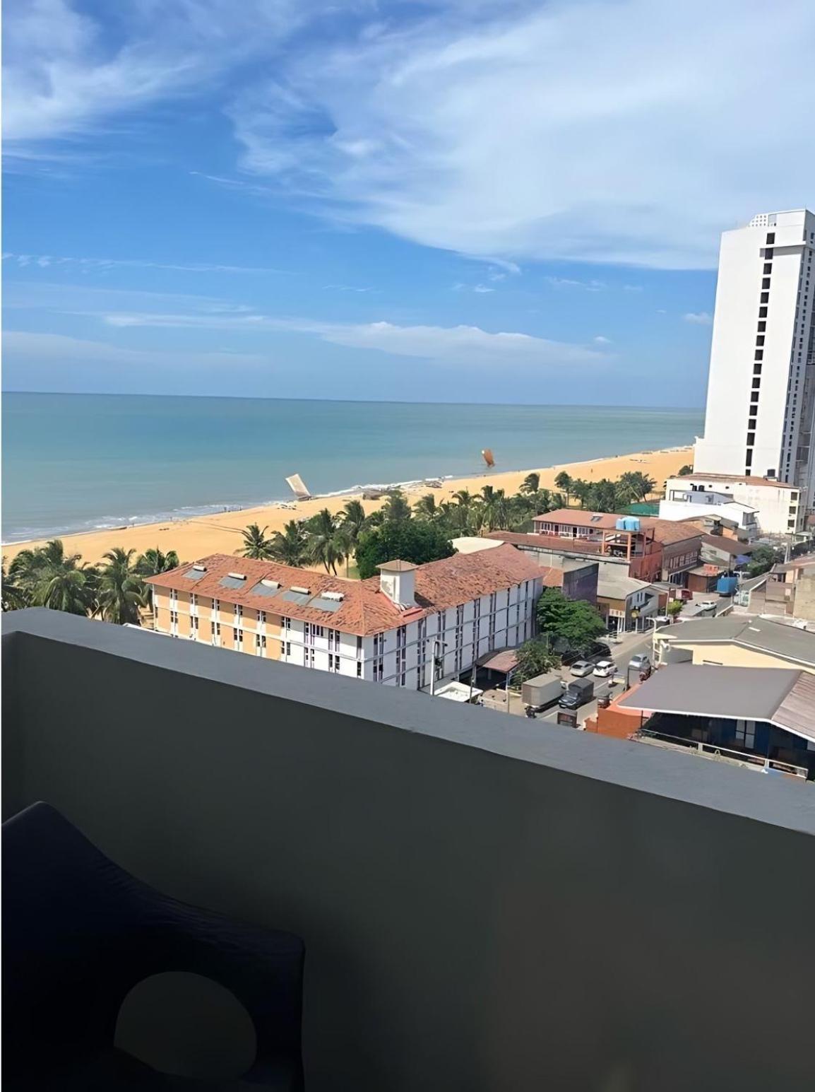 Negombo Ocean Breeze - Bliss On The Beach Luxury Apartments By Serendib Vacation Bagian luar foto