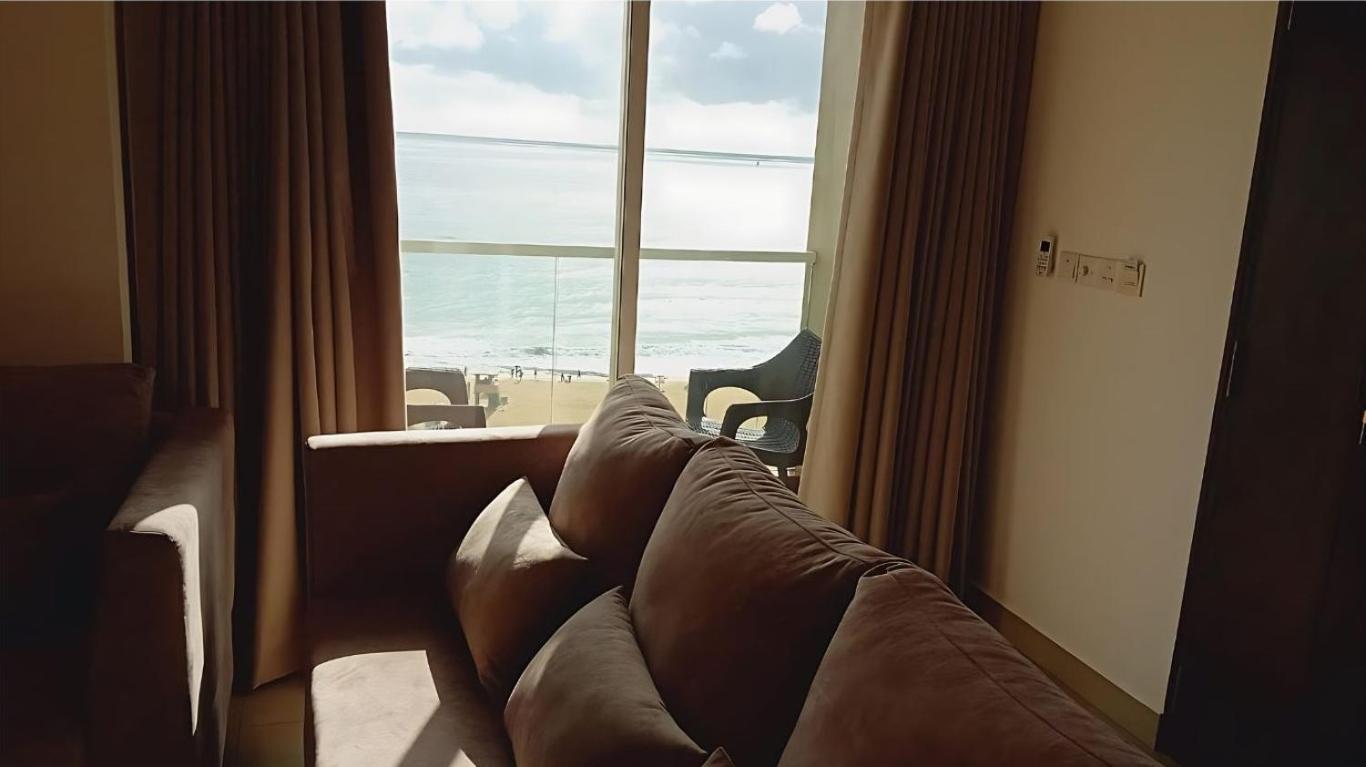 Negombo Ocean Breeze - Bliss On The Beach Luxury Apartments By Serendib Vacation Bagian luar foto