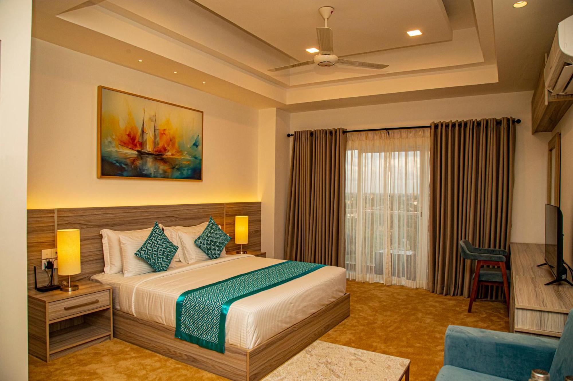 Negombo Ocean Breeze - Bliss On The Beach Luxury Apartments By Serendib Vacation Bagian luar foto