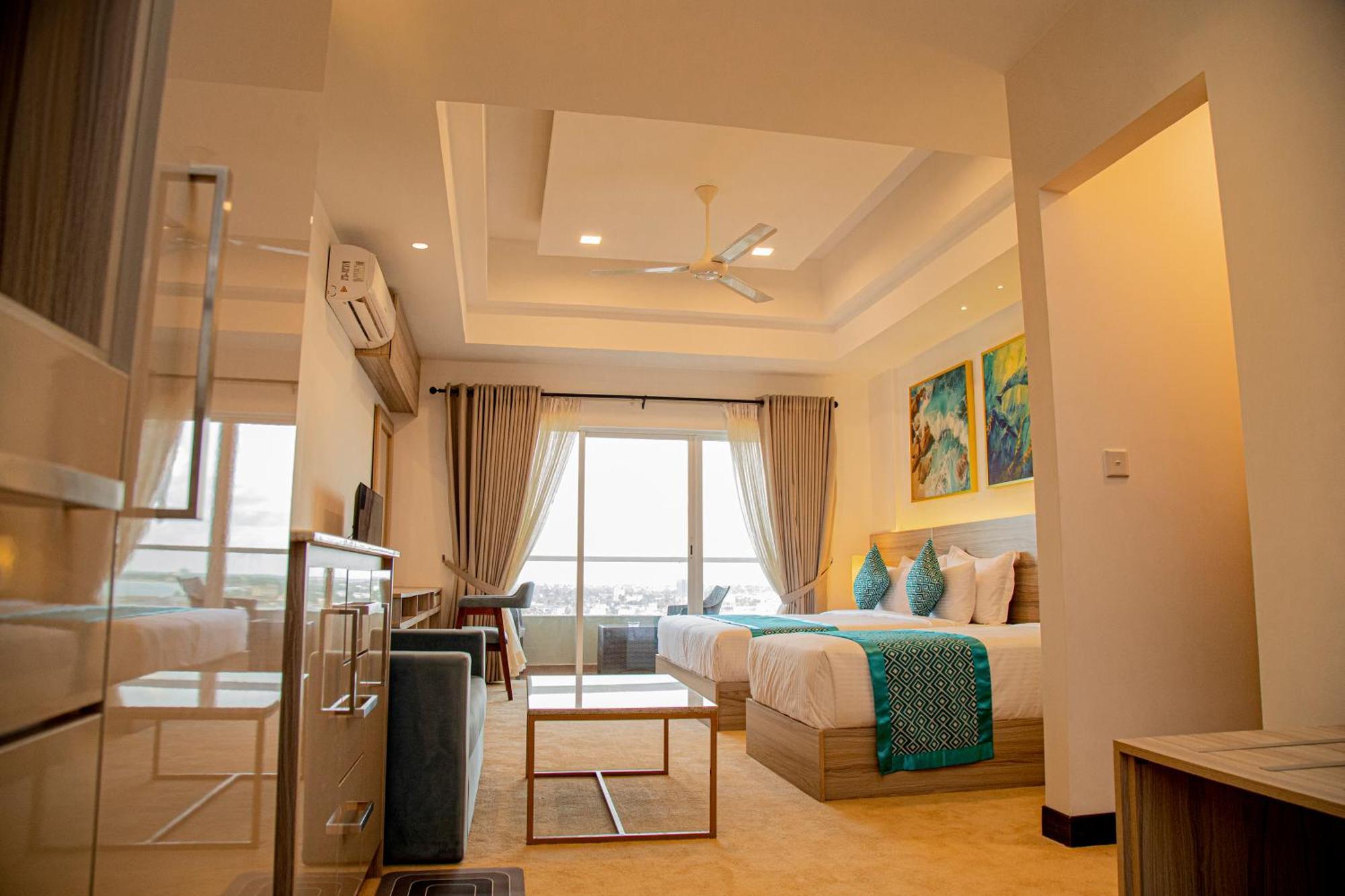 Negombo Ocean Breeze - Bliss On The Beach Luxury Apartments By Serendib Vacation Bagian luar foto